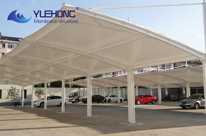 Cobertura para estacionamento em membrana estrutural