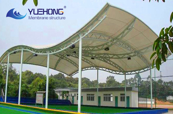 Cobertura em membrana para campo desportivo